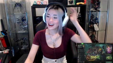 Bianca Yao or 'Biancake' makes a living out of DOTA .